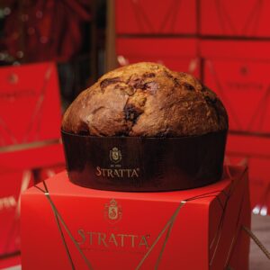 Apricot Panettone 1Kg
